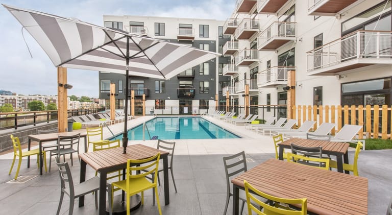 North End Apartments - image 1