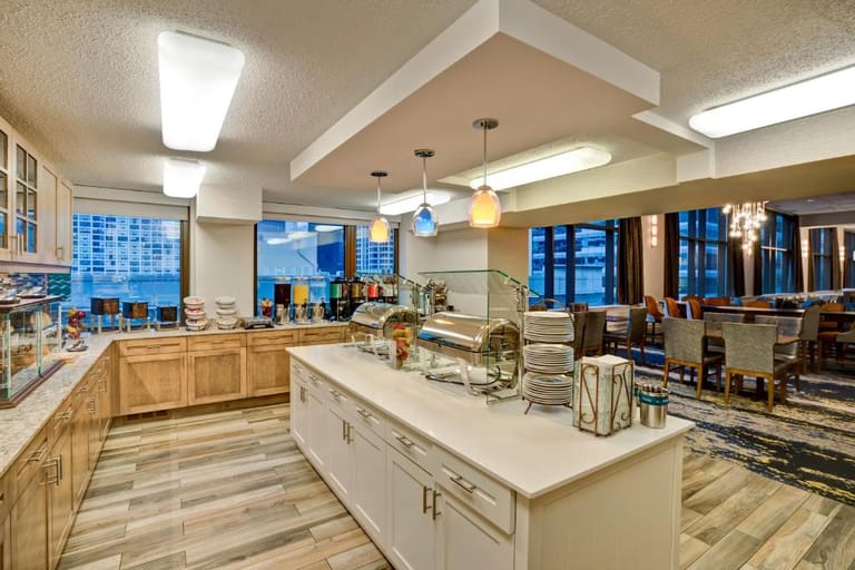 Home Suites Apart-Hotel - image 1