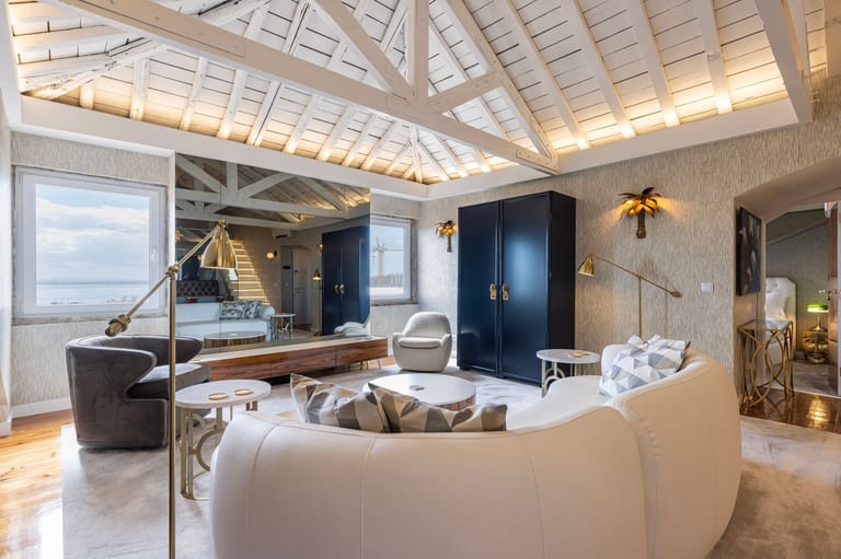Cordon Duplex W/ River View - image 1