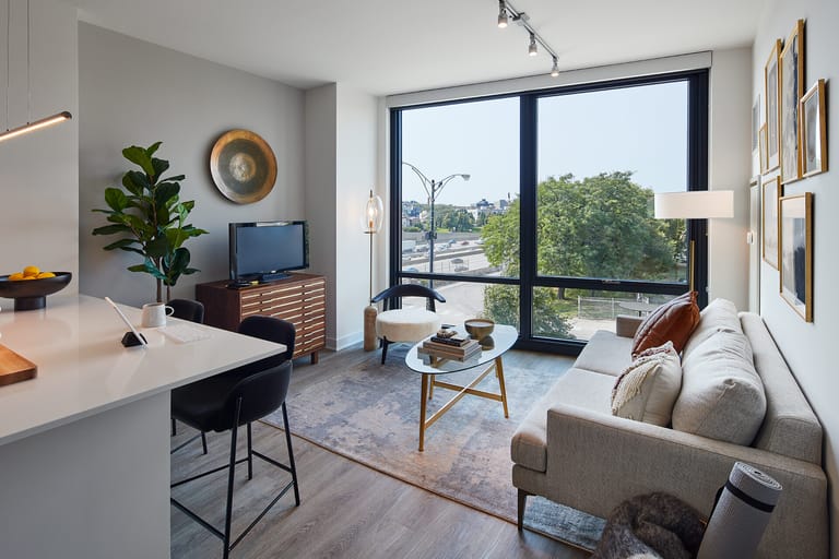 River West Apartment - image 1