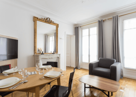 Pergolèse Apartments - image 1