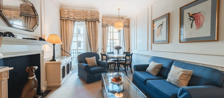 Curzon Street Apartment - image 1