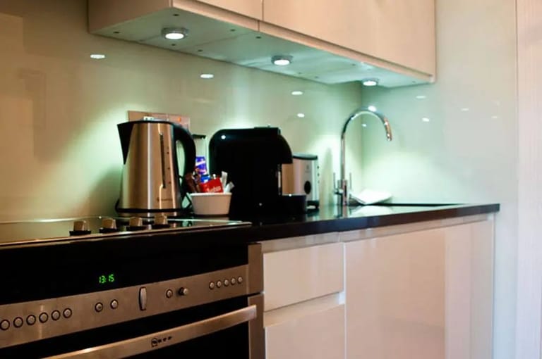 Curzon Street Apartment detail view 2