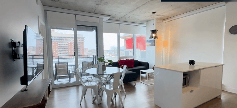 Hubert Apartments - image 1