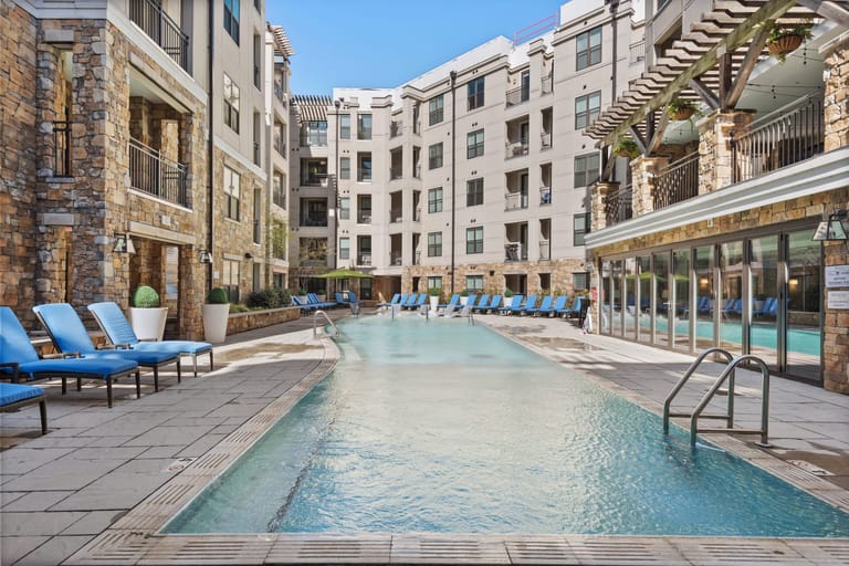Dilworth Charlotte Apartments - image 1