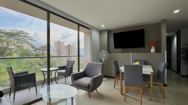 Calle Medellin Apartments detail view 1