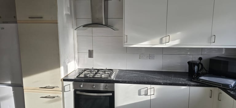 Four Bed Home Filton detail view 1