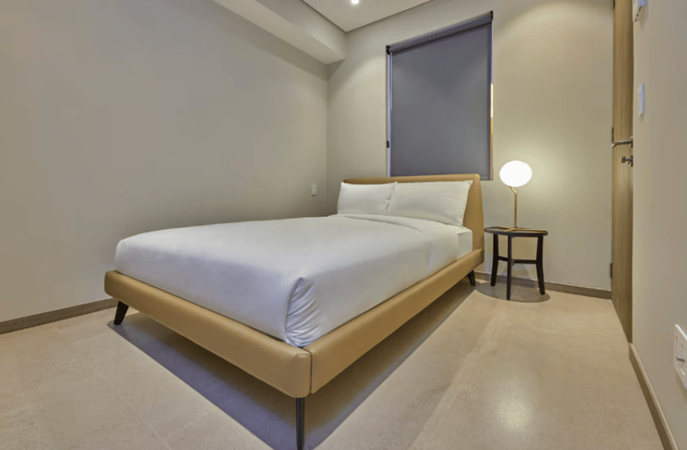 Honeydew Apartment detail view 2