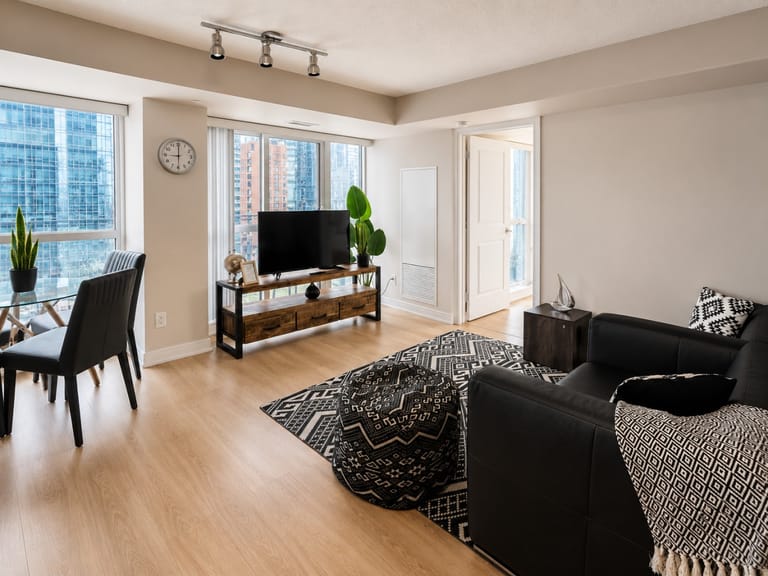 Motion Apartments - image 1