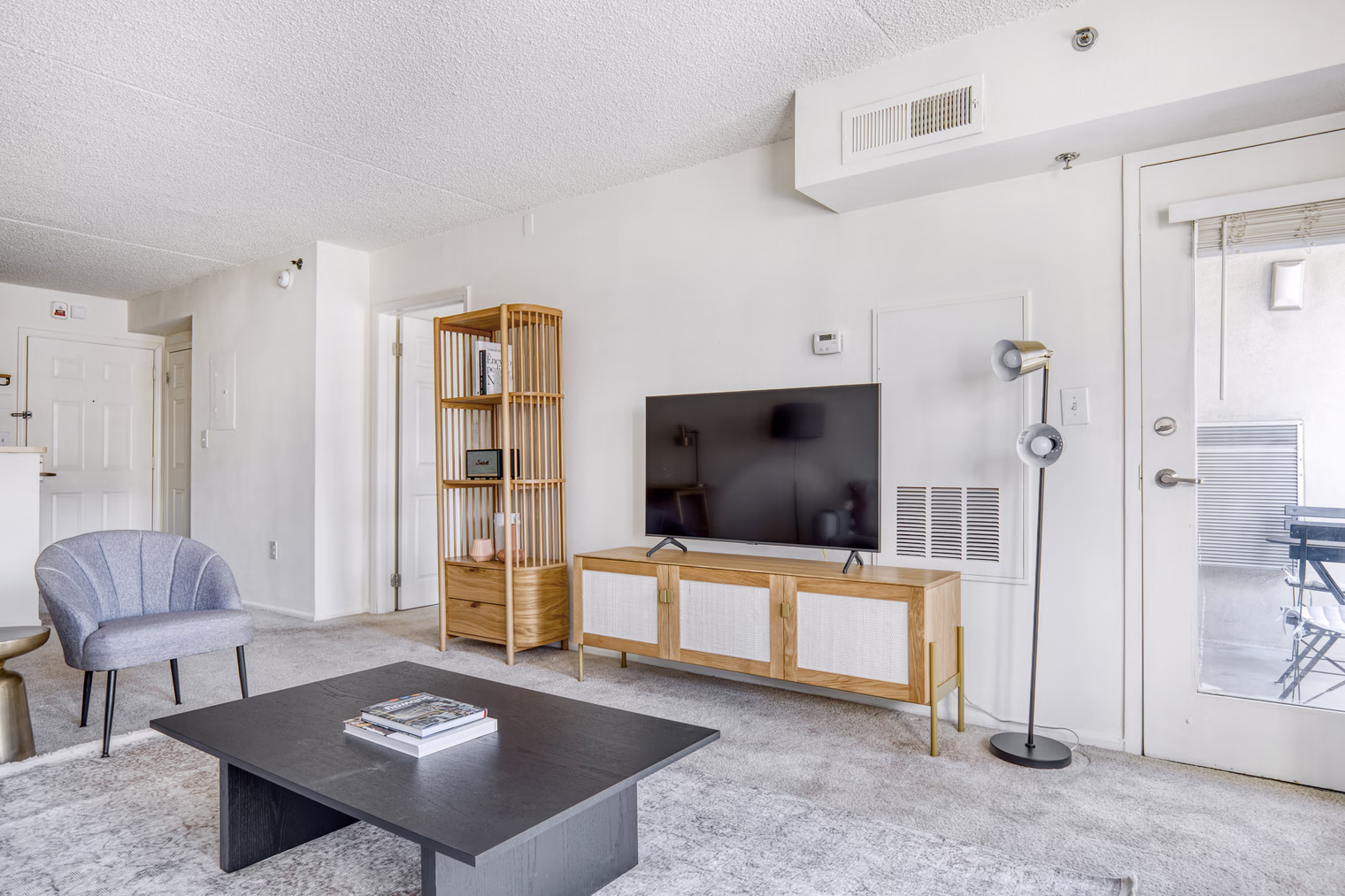 Avalon Cove Apartment detail view 1