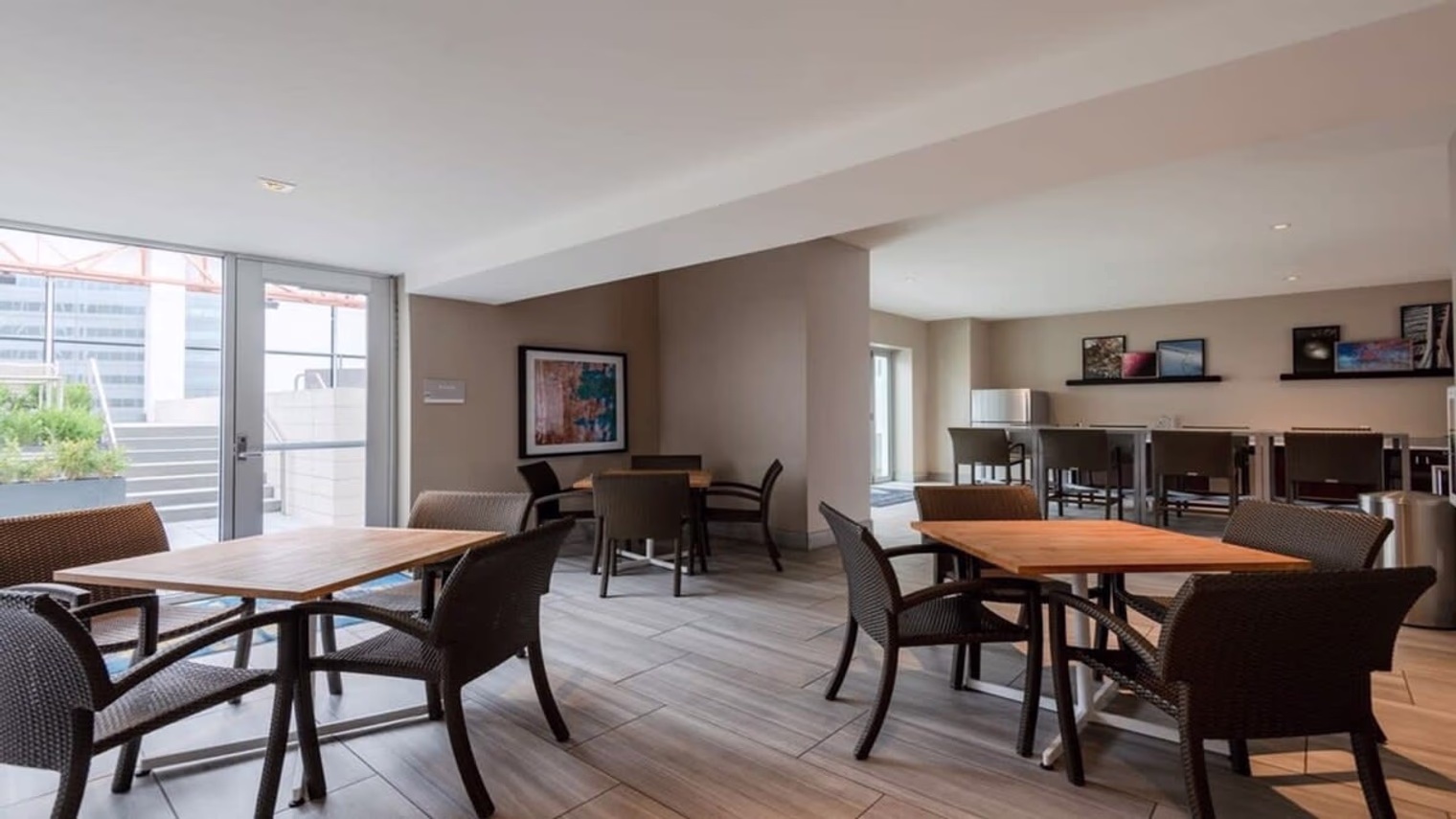 Elm Street Apartments 1BR detail view 4
