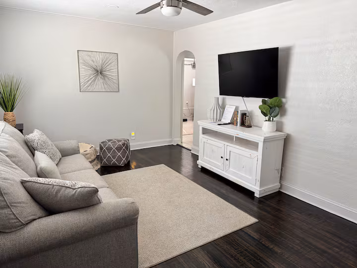Downtown Ocala Home detail view 1