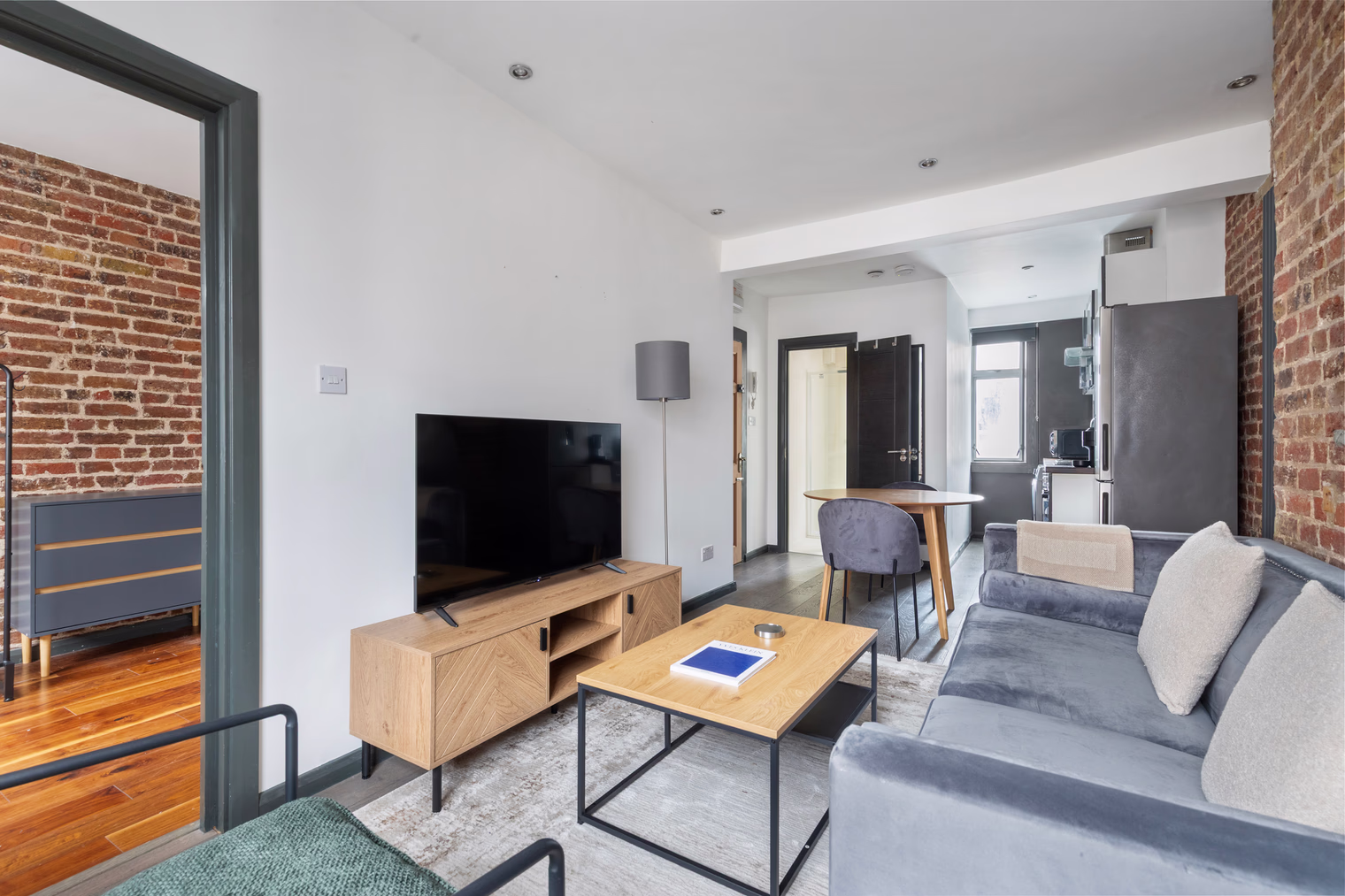 Gloucester Place Apartment detail view 2