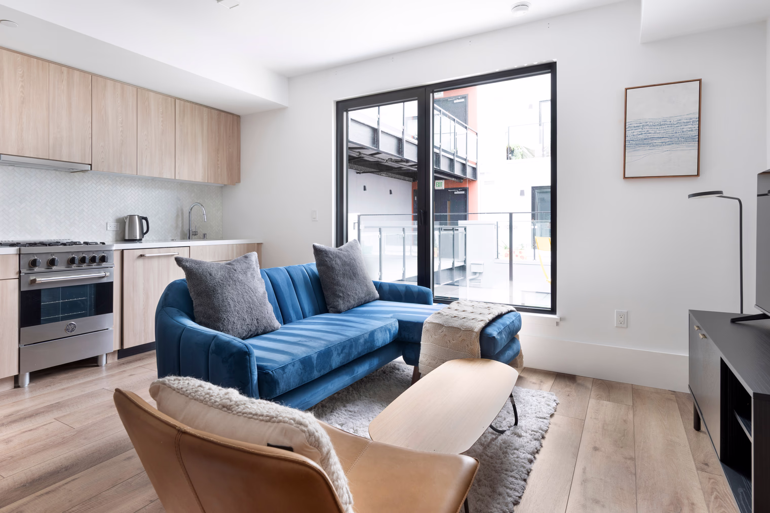 Howard St Apartment