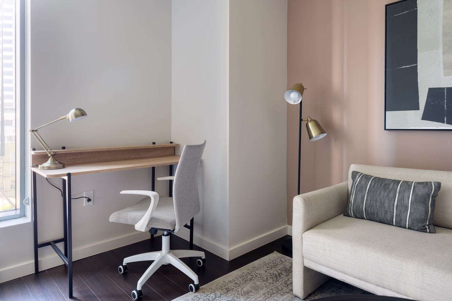 Van Ness Ave Apartment detail view 3