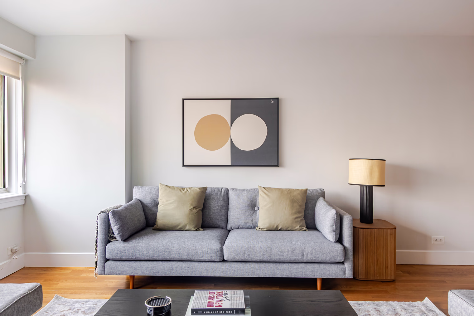 Stonehenge Apartment detail view 1