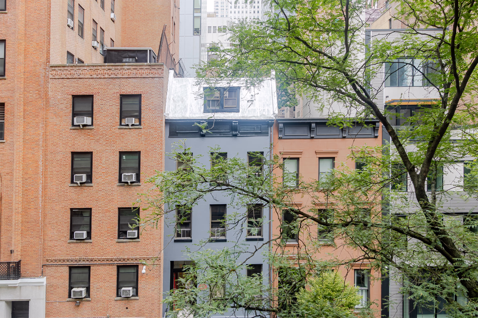 Tatham House, 138 East 38th St detail view 3