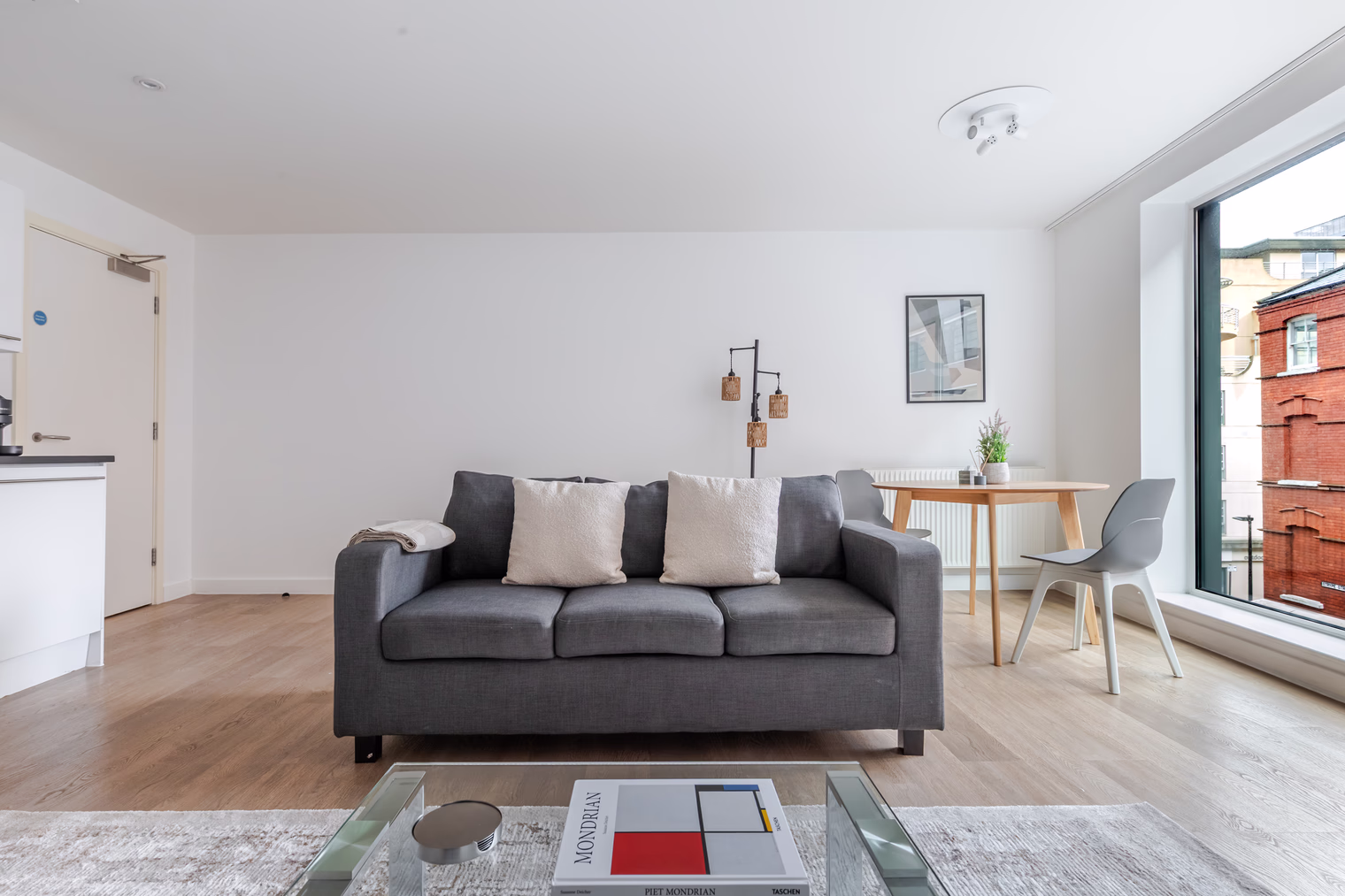Spitalfields Apartment detail view 2