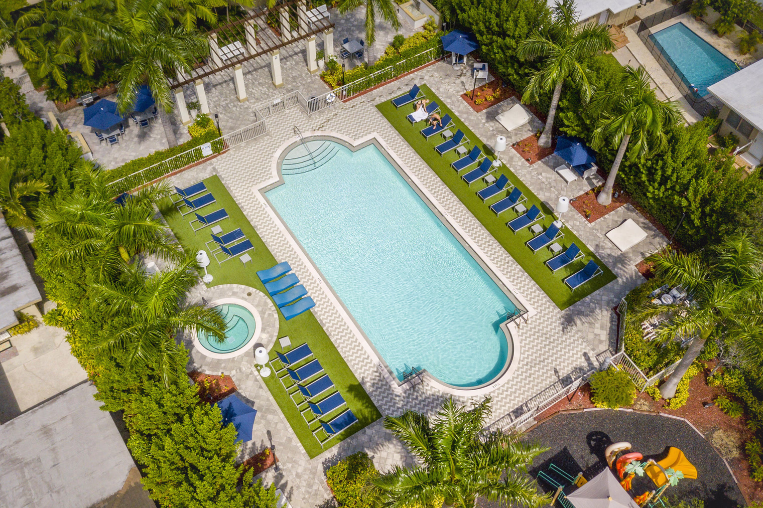 Gables 37 Grand Apartments