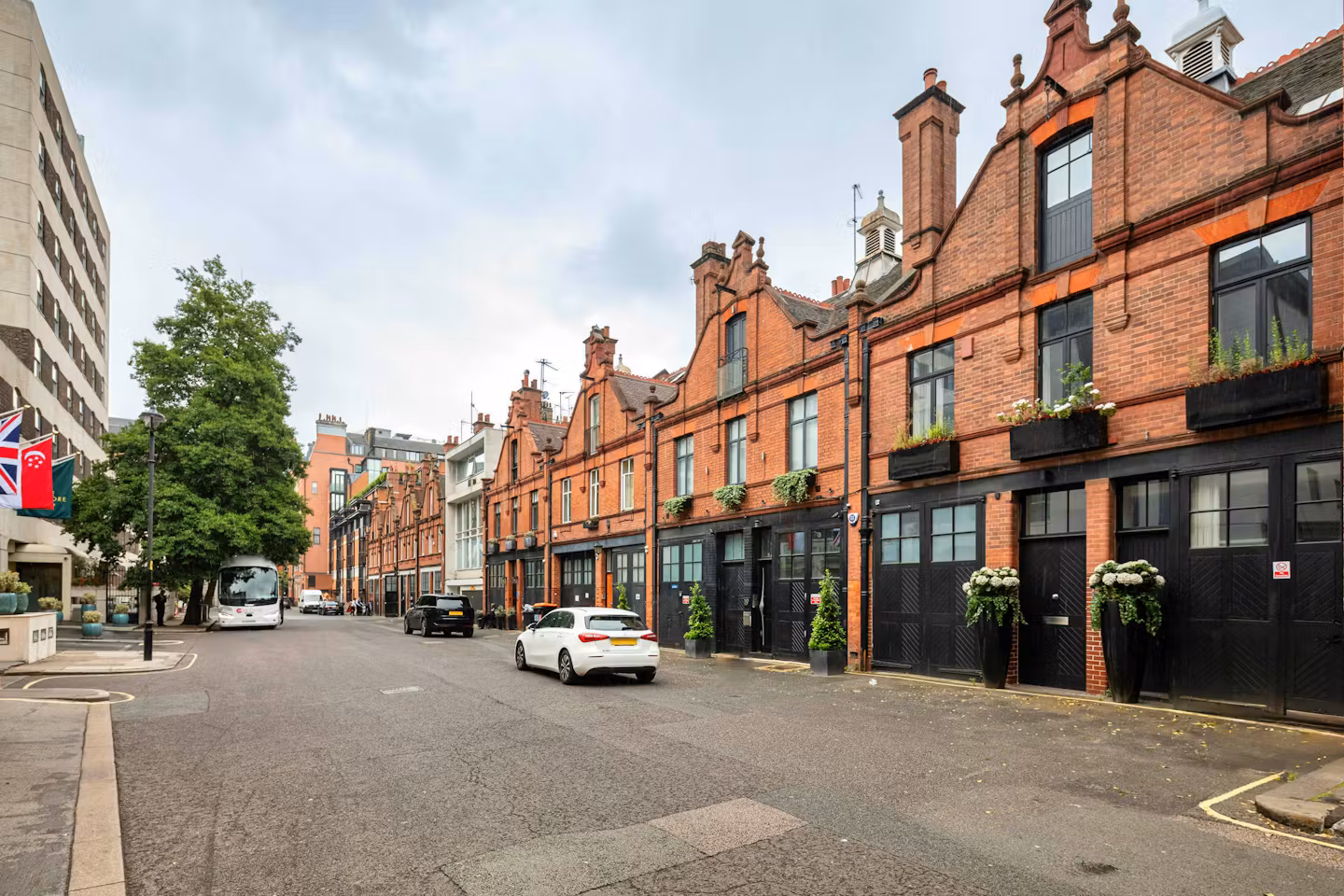 Mayfair Flair Mews house detail view 1