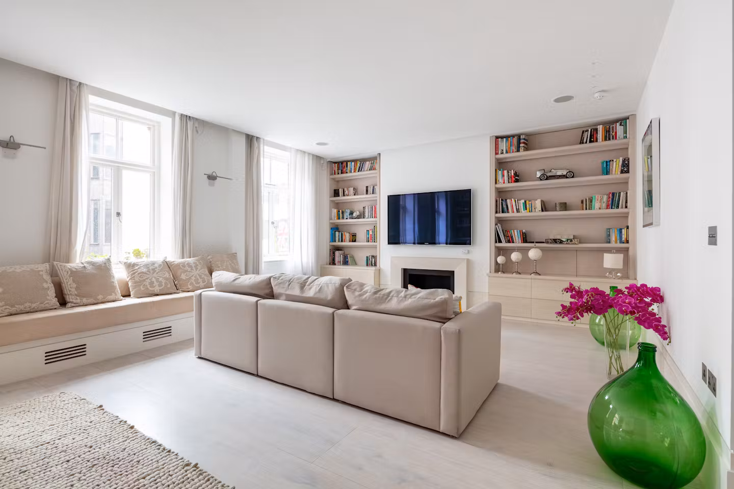 Mayfair Flair Mews house detail view 4
