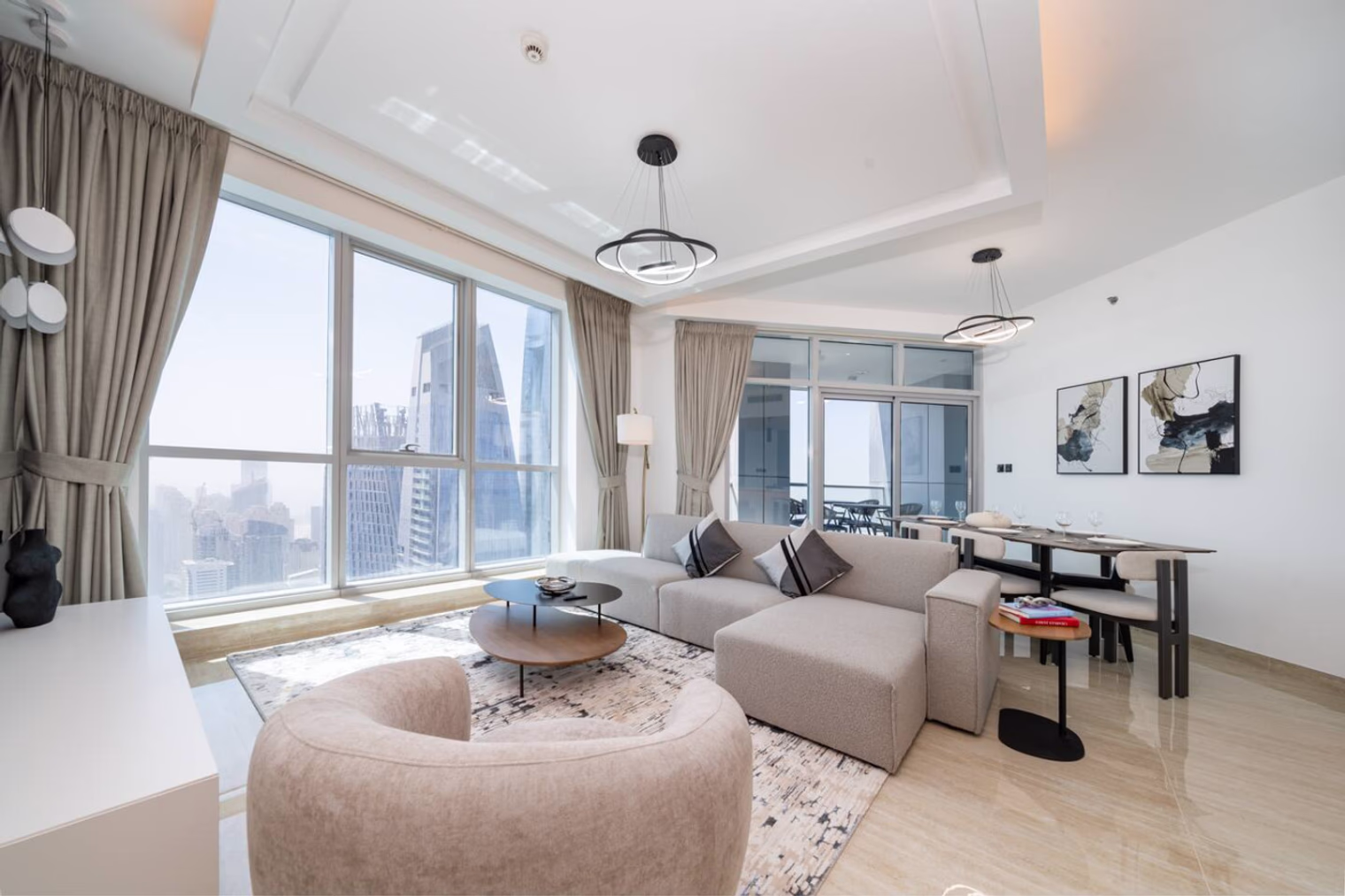 Marina Skyline Apartment - image 1