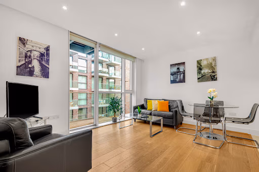 Time Square Apartments - image 1
