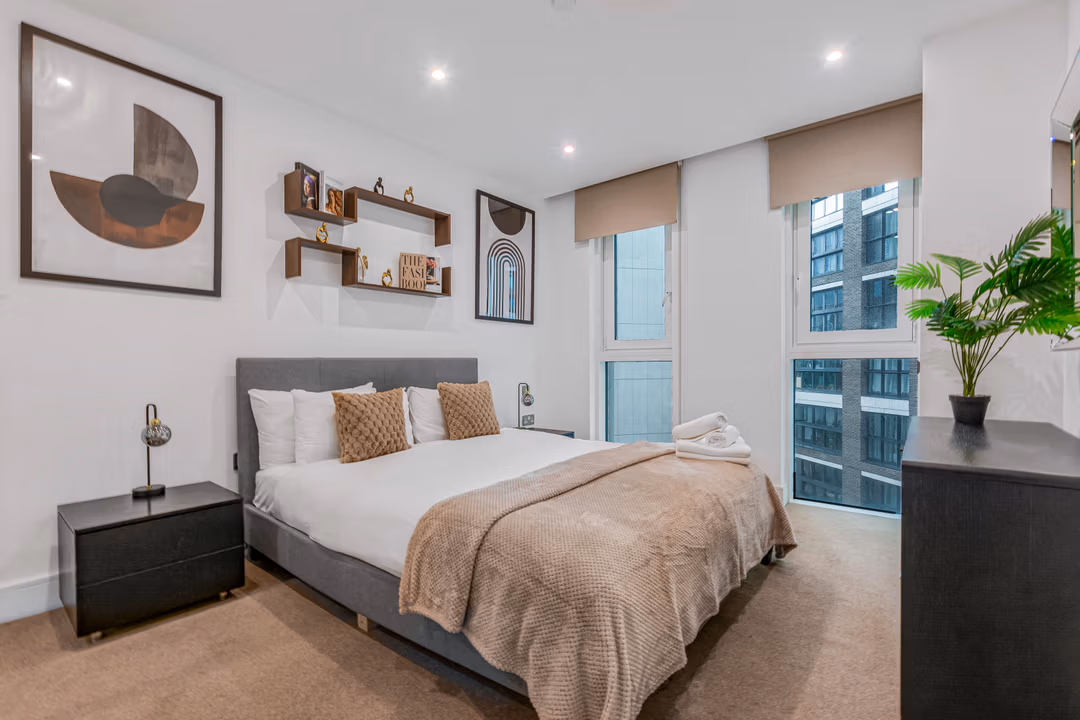 Aldgate Apartments detail view 3