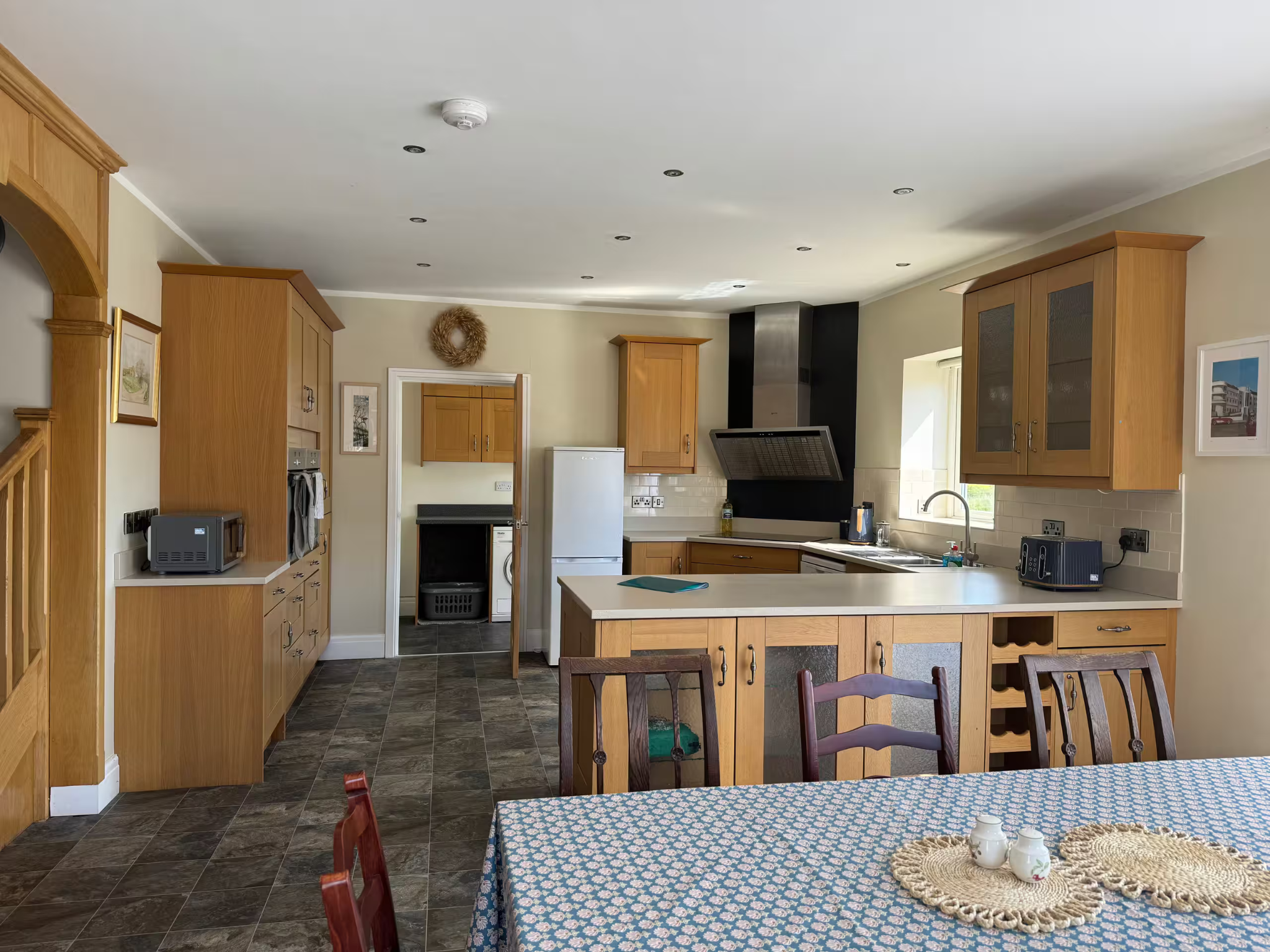 4 Bedroom Cottage - image 4