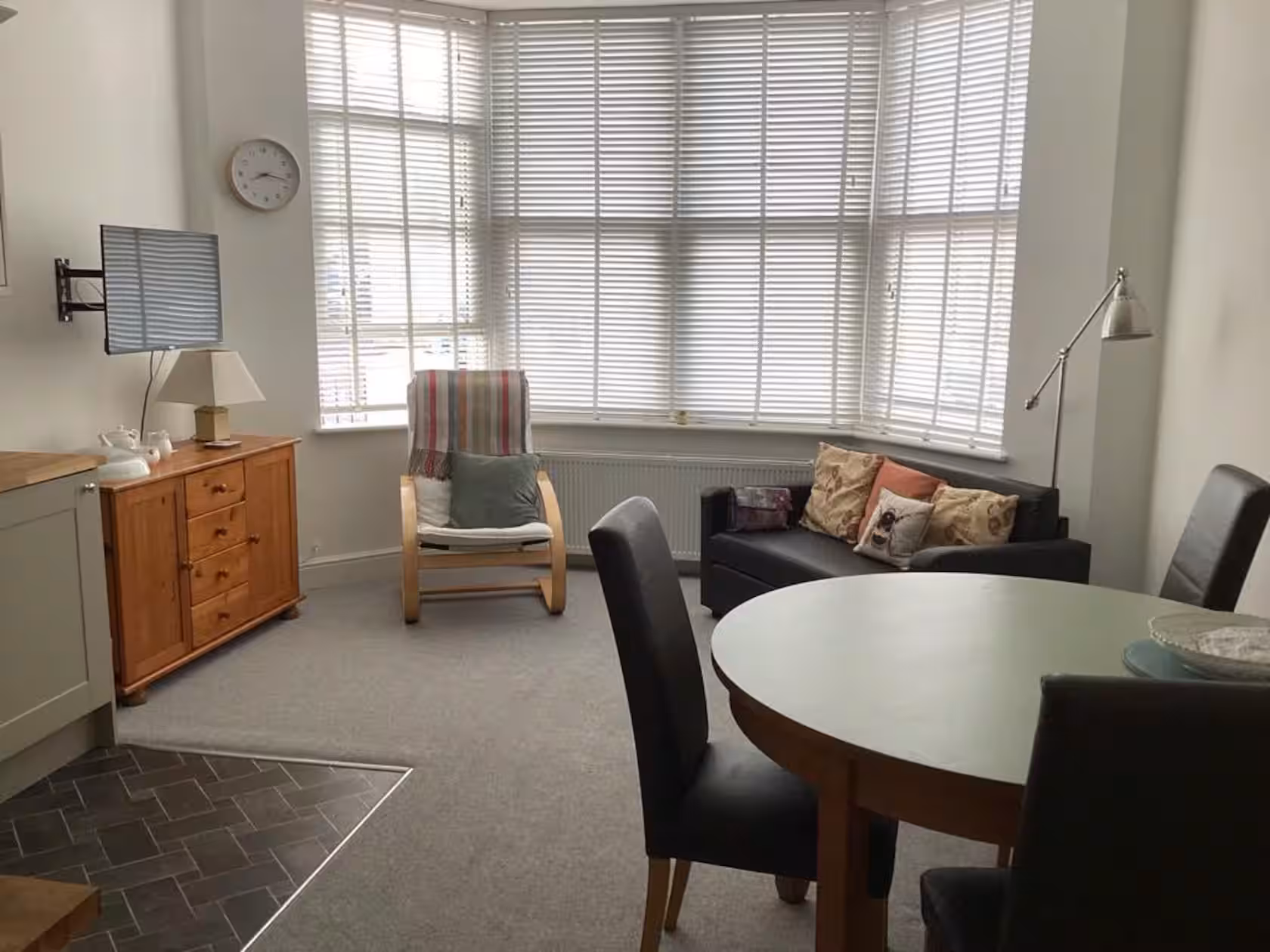 Bexhill Town Centre – 1 Bedroom Apartment - image 1