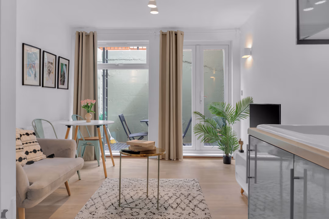 Lena Residences detail view 1