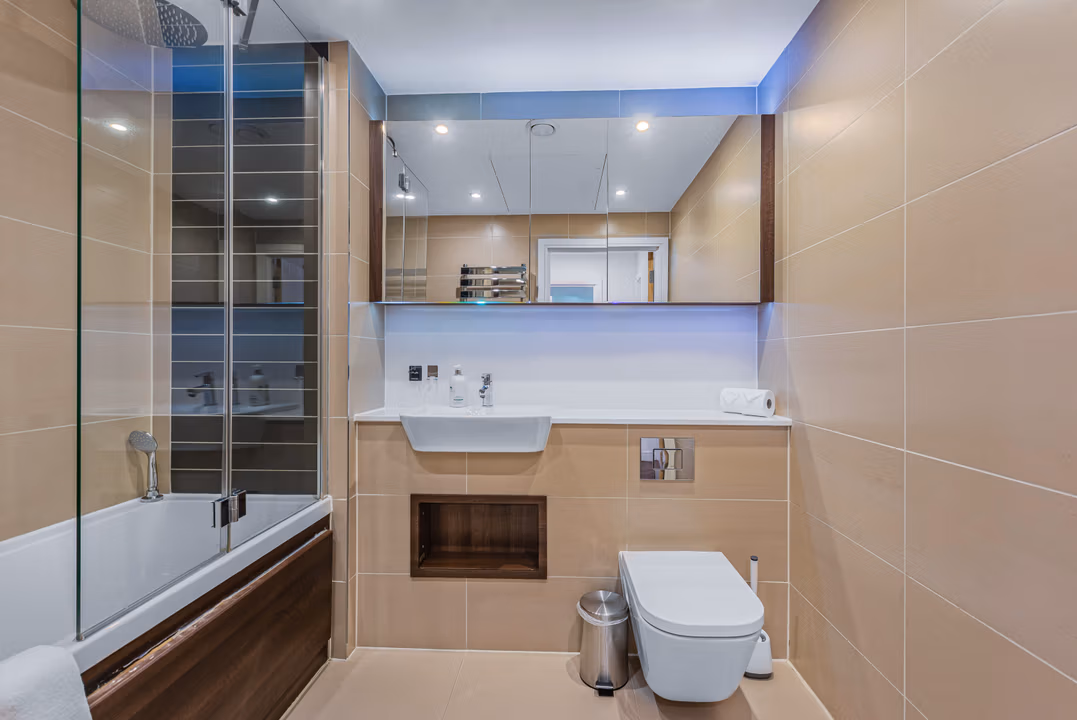 1 bedroom, 1 bathroom Apartment - image 4